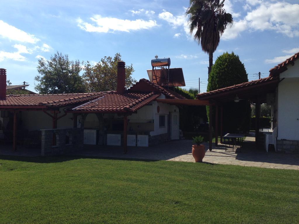 Renaissance Holidays Villa Nea Kallikrateia Exteriör bild
