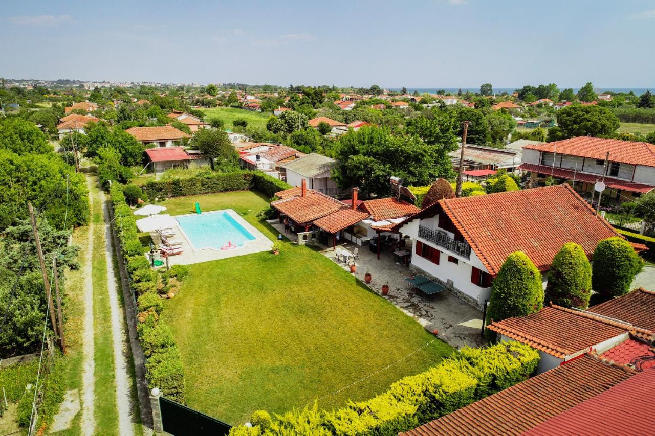 Renaissance Holidays Villa Nea Kallikrateia Exteriör bild