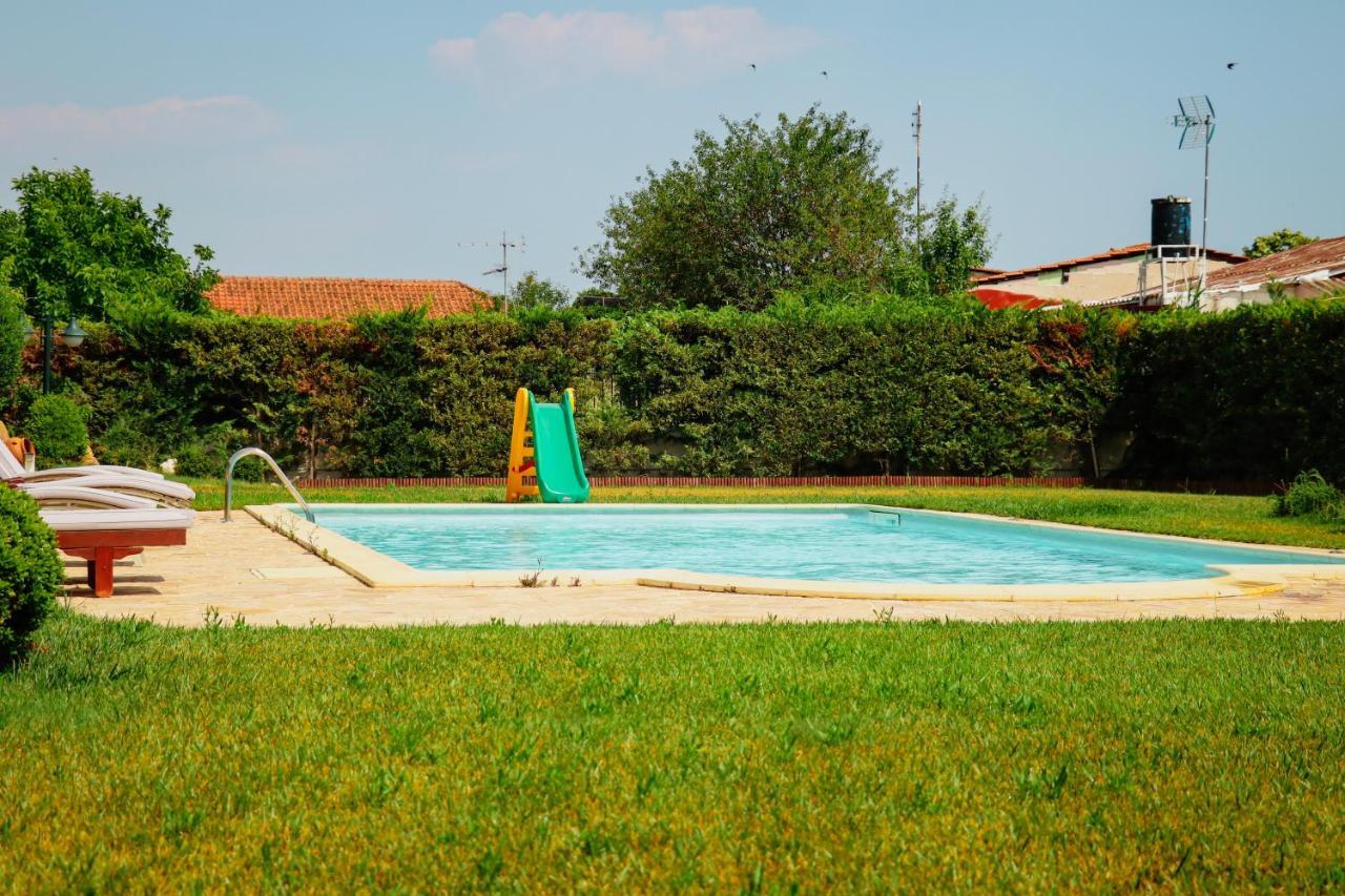 Renaissance Holidays Villa Nea Kallikrateia Exteriör bild